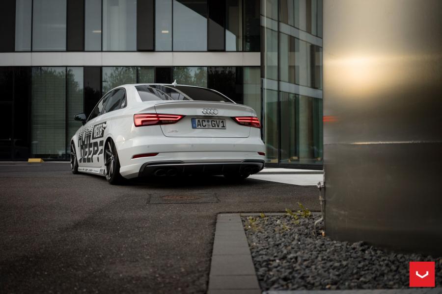  Audi S3 Sedan on Vossen Wheels (VFS10) 2017 года  (фото 26 из 52)